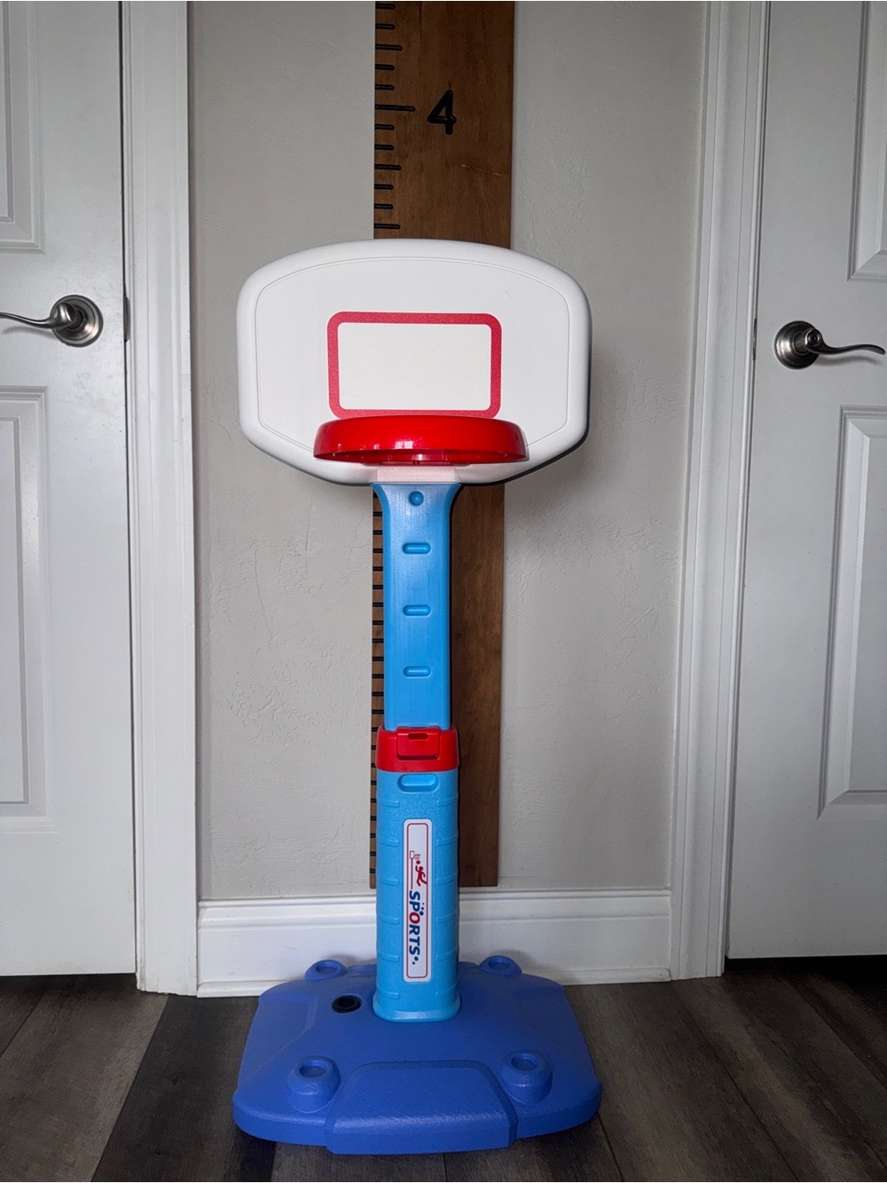 🏀 Toddler Kids Adjustable Blue and White Basketball Hoop Never Used Missing Net